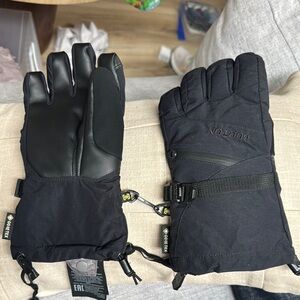 Black Burton Gore-Tex Gloves